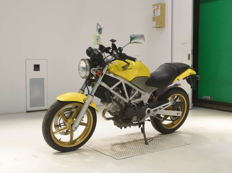 Мотоцикл Honda VTR250 с пробегом 24744 km