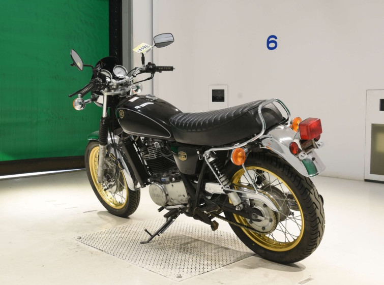 Мотоцикл Yamaha SR500 с пробегом 5428 km