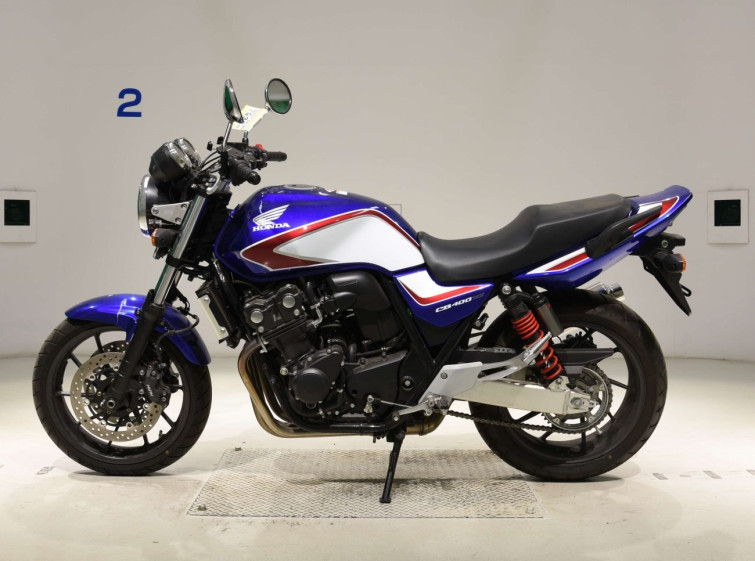 Мотоцикл Honda CB400SFA с пробегом 685 km