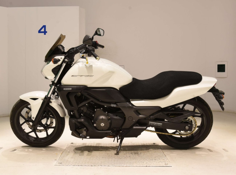 Мотоцикл Honda CTX700N с пробегом 23589 km