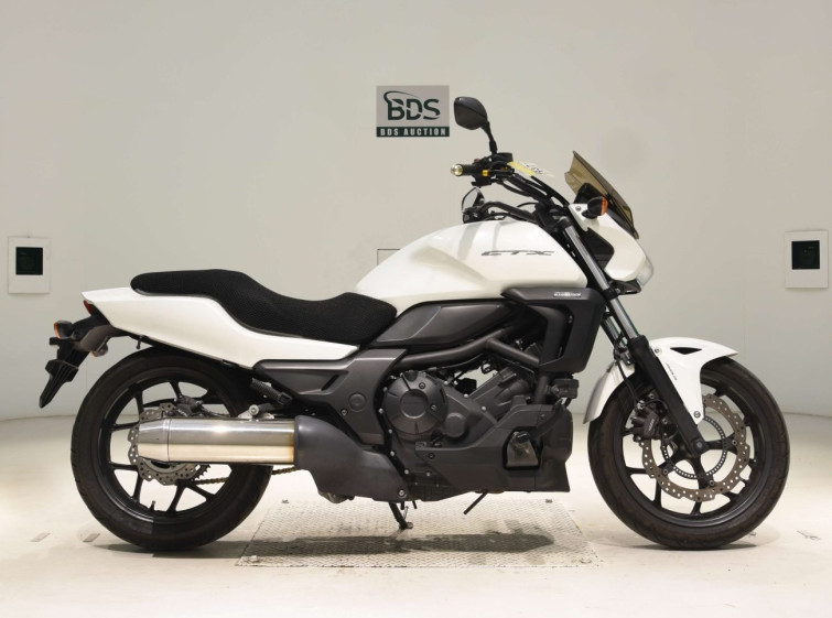 Мотоцикл Honda CTX700N с пробегом 23589 km