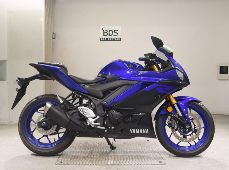 Мотоцикл Yamaha YZF-R25 с пробегом 3405 km