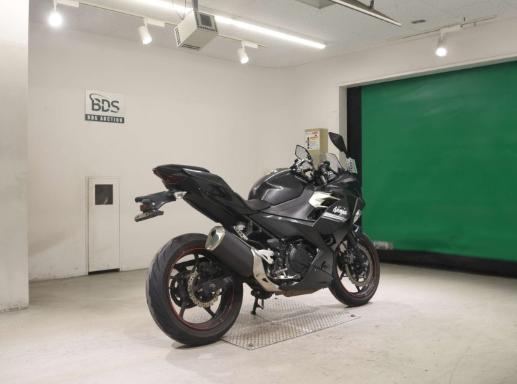 Мотоцикл Kawasaki NINJA250 с пробегом 41979 km