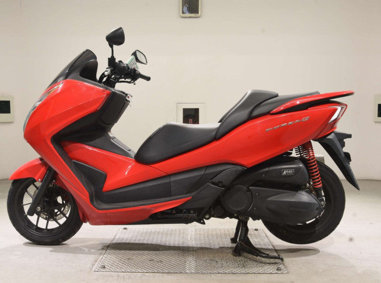 Мотоцикл Honda FORZA SI с пробегом 38697 km