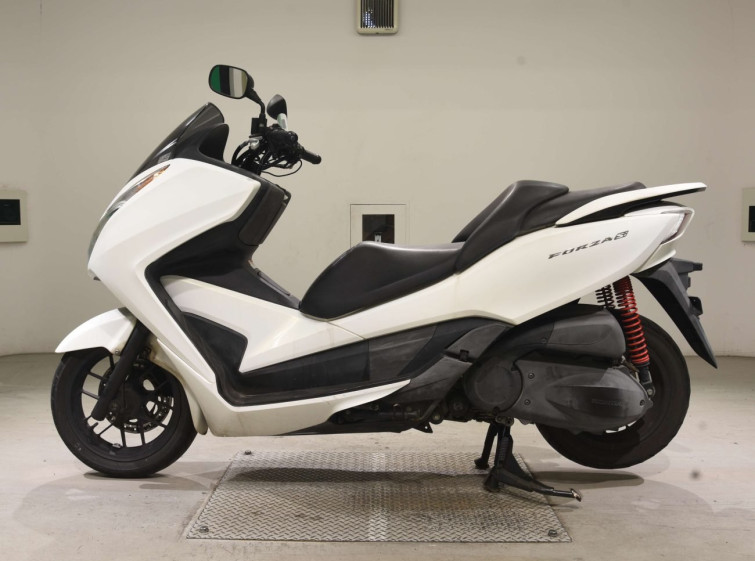 Мотоцикл Honda FORZA SI с пробегом 24524 km
