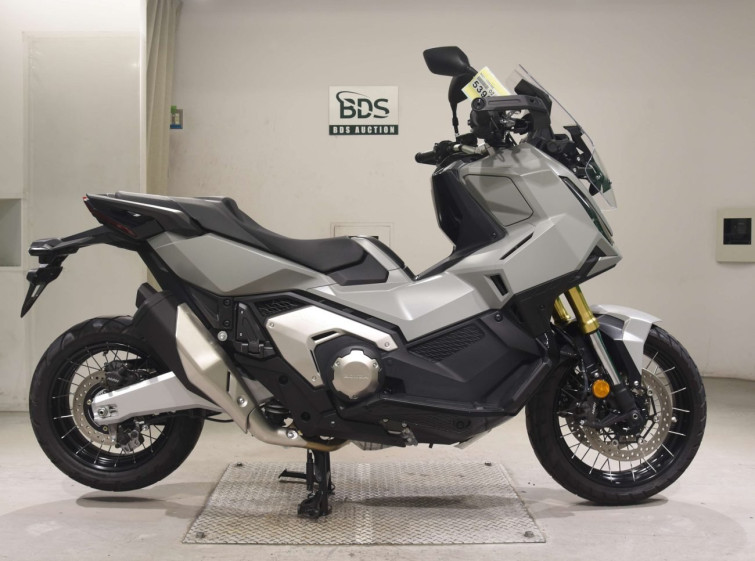 Мотоцикл Honda X-ADV750-2 с пробегом 4051 km