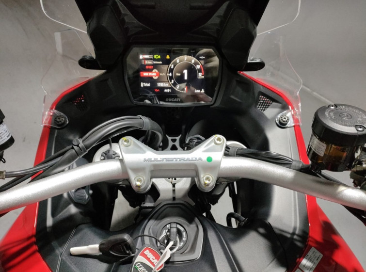 Мотоцикл Ducati MULTISTRADA V2S с пробегом 1755 km