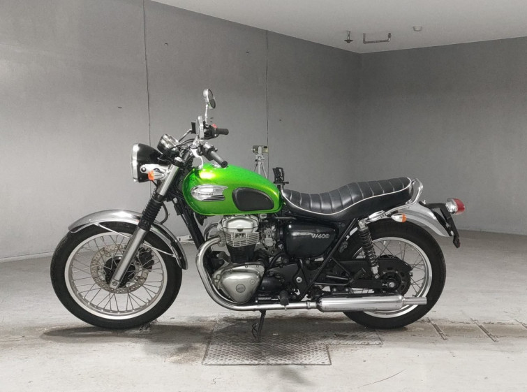 Мотоцикл Kawasaki W400 с пробегом 10134 km