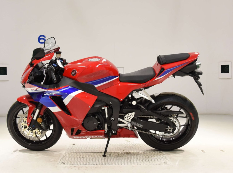 Мотоцикл Honda CBR600RR с пробегом 1206 km