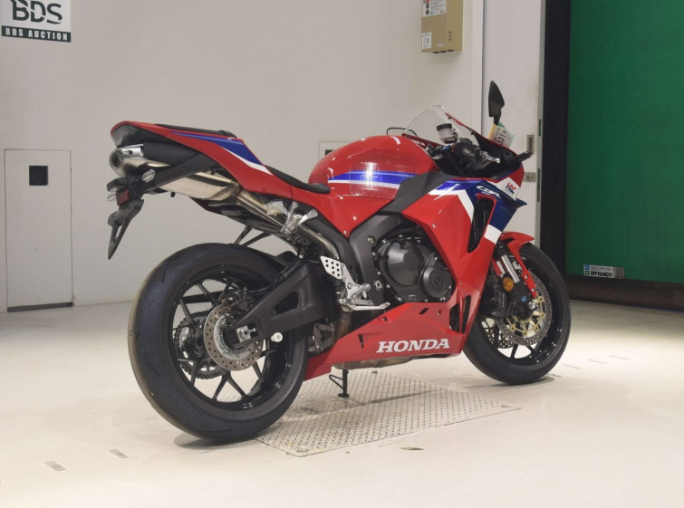Мотоцикл Honda CBR600RR с пробегом 1206 km