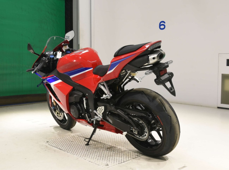 Мотоцикл Honda CBR600RR с пробегом 1206 km