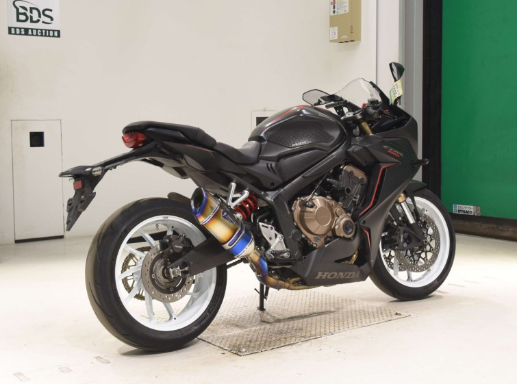 Мотоцикл Honda CBR650R с пробегом 58080 km