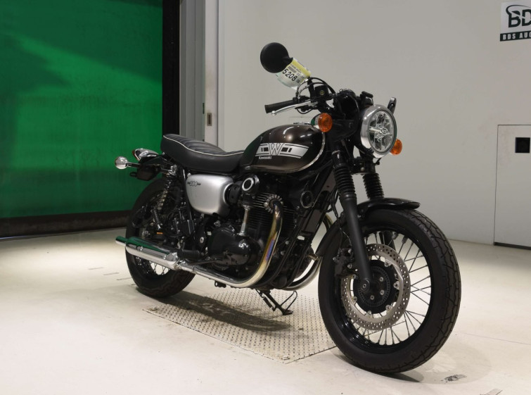 Мотоцикл Kawasaki W800 с пробегом 8299 km