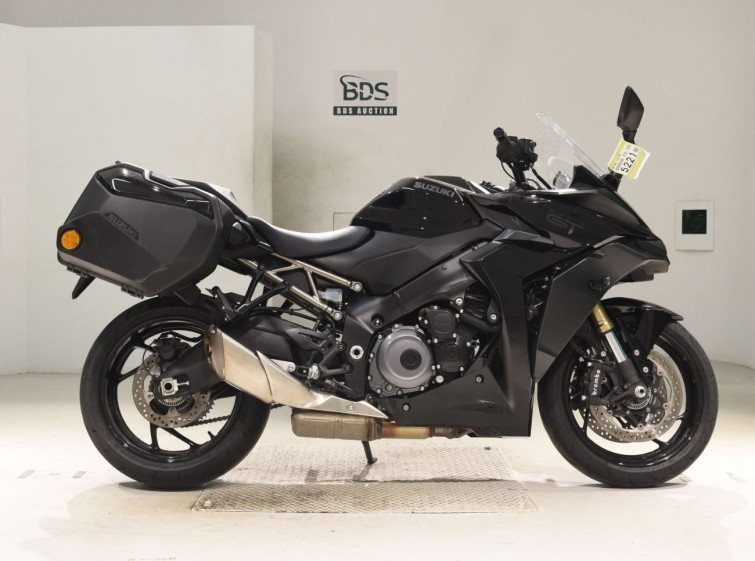 Мотоцикл Suzuki gsx-s1000 gt с пробегом 13812 km