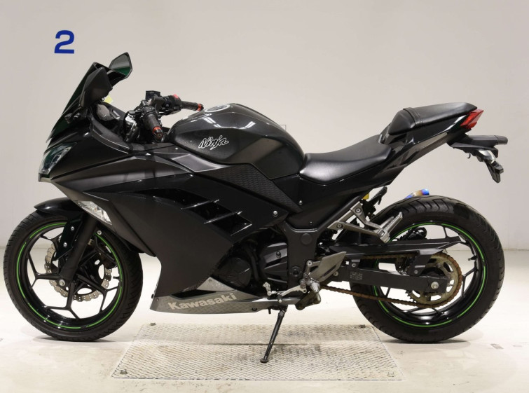 Мотоцикл Kawasaki NINJA250 з пробігом 19131 km