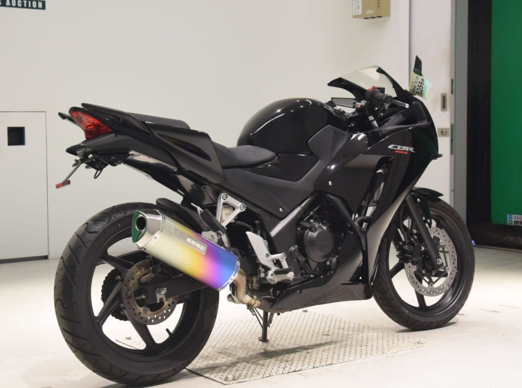 Мотоцикл Honda CBR250R с пробегом 3179 km