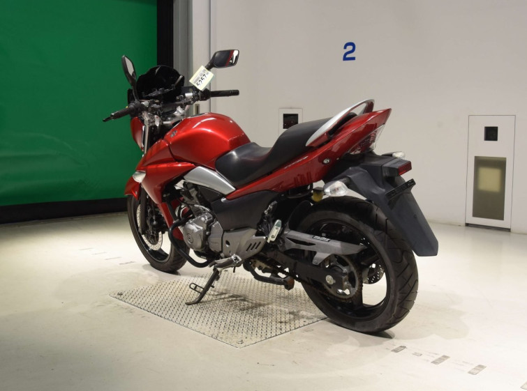 Мотоцикл Suzuki GSR250 с пробегом 9927 km