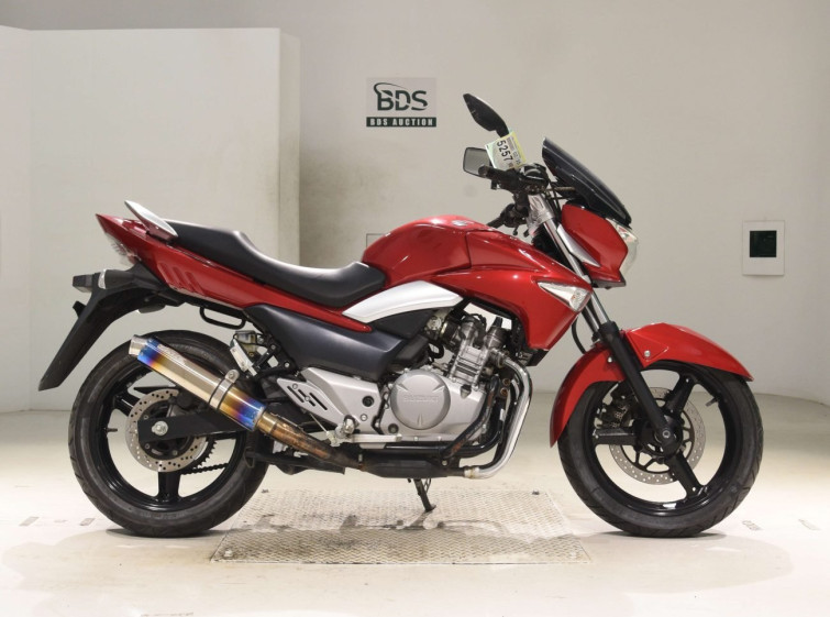 Мотоцикл Suzuki GSR250 с пробегом 9927 km