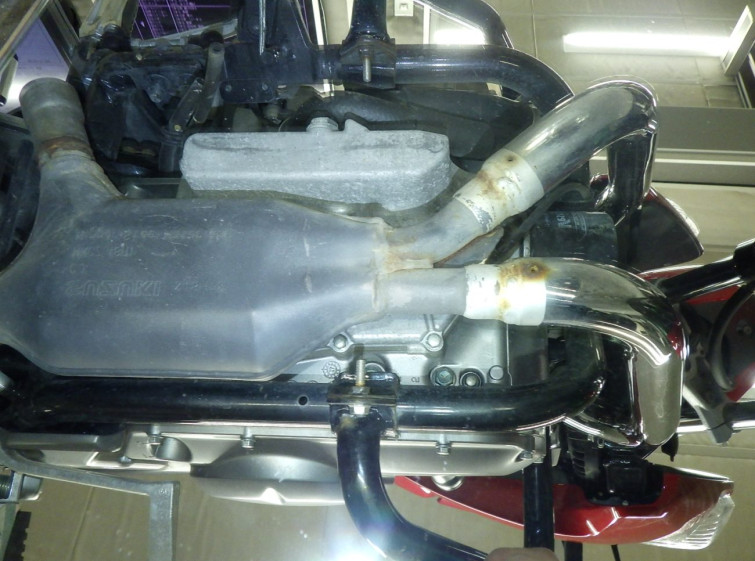 Мотоцикл Suzuki GSR250 с пробегом 9927 km