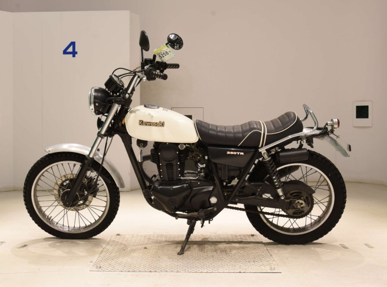 Мотоцикл Kawasaki 250TR