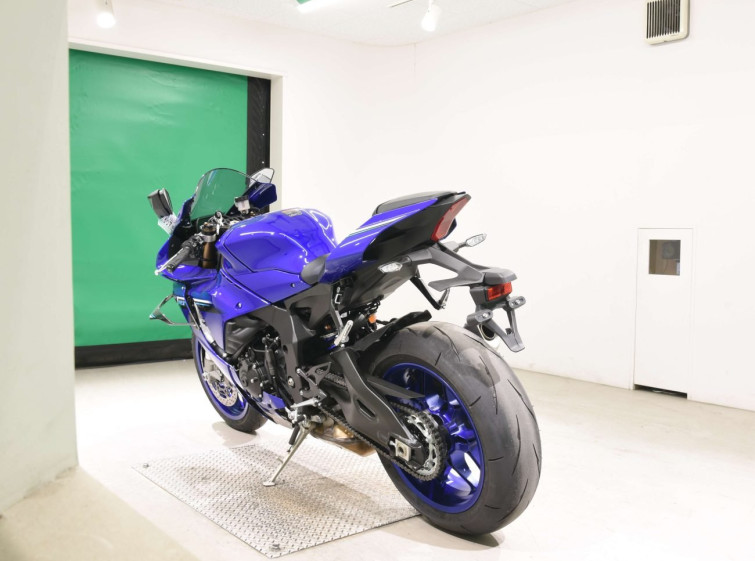 Мотоцикл Yamaha YZF-R1 с пробегом 1350 km