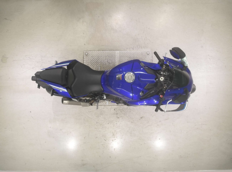 Мотоцикл Yamaha YZF-R1 с пробегом 1350 km