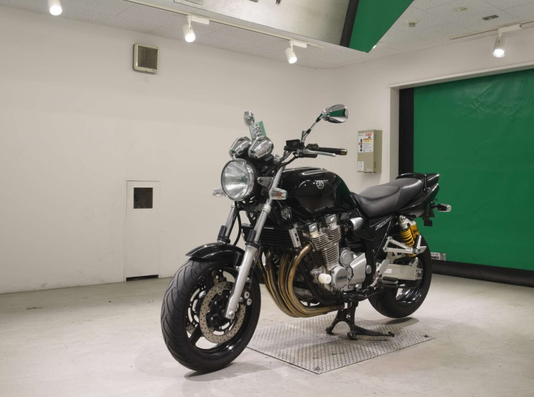 Мотоцикл Yamaha XJR1300 с пробегом 11523 km