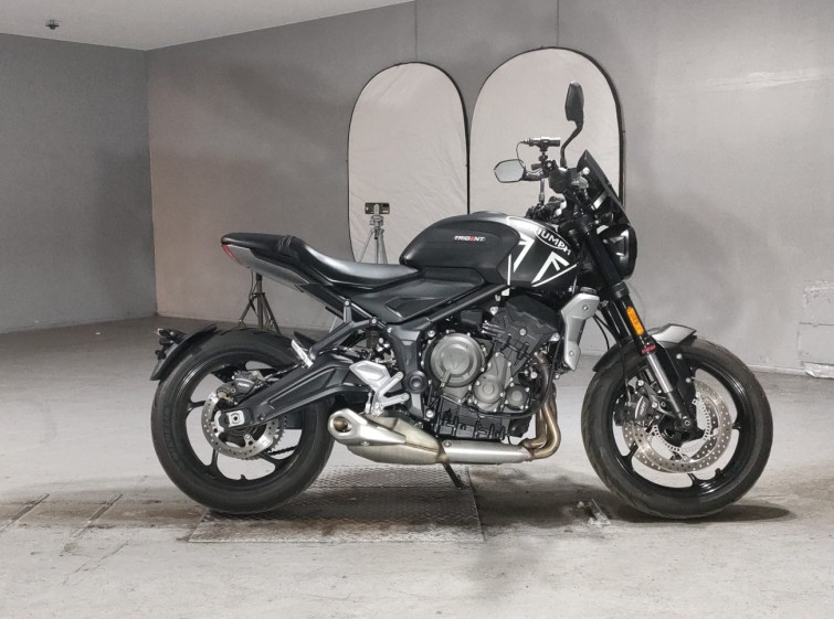Мотоцикл Triumph TRIDENT660 з пробігом 6986 km