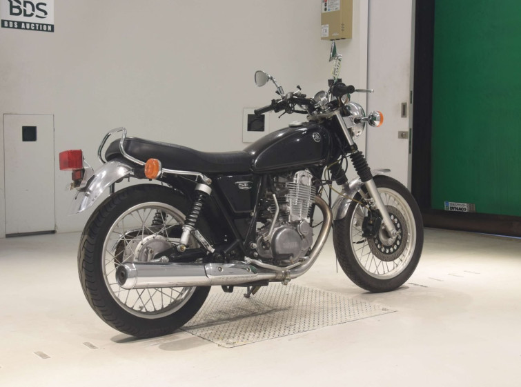 Мотоцикл Yamaha SR400 с пробегом 6414 km