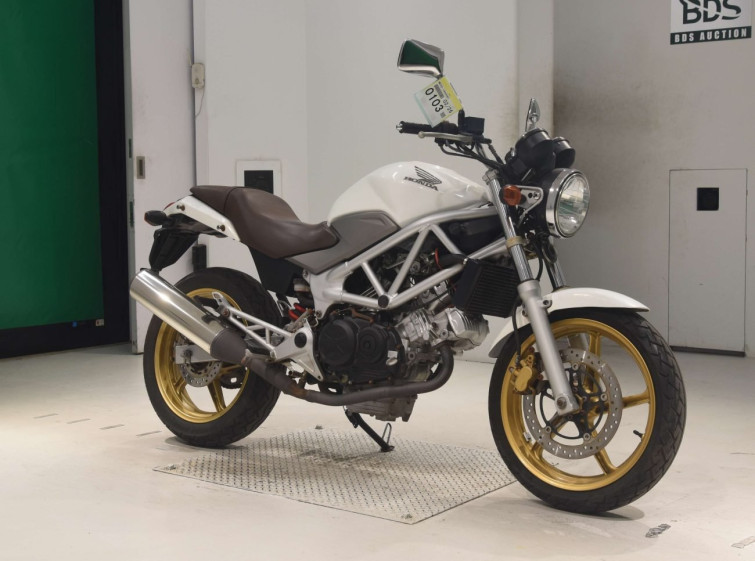 Мотоцикл Honda VTR250 с пробегом 4086 km