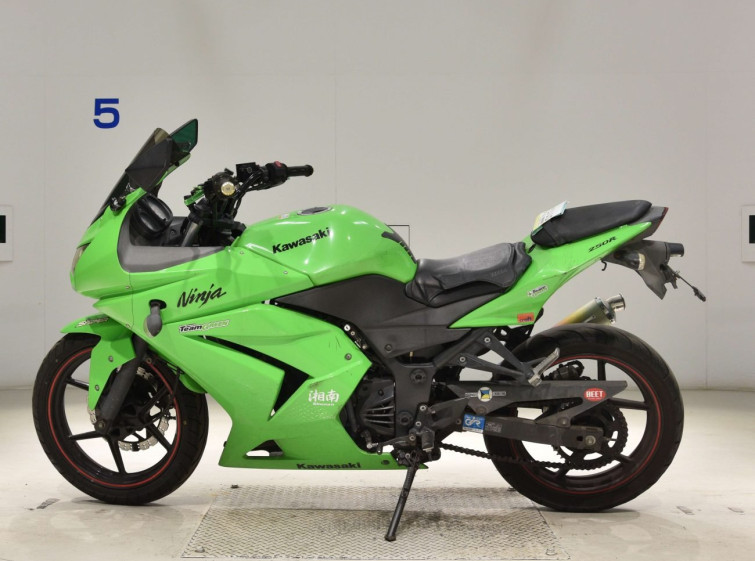Мотоцикл Kawasaki NINJA250R с пробегом 29980 km