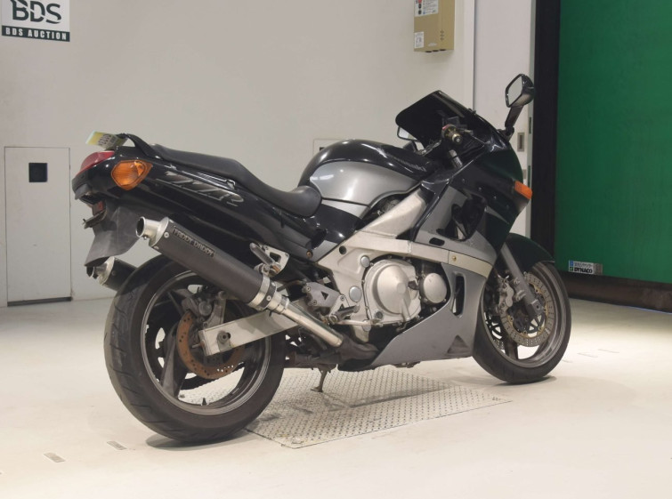 Мотоцикл Kawasaki ZZ-R400 с пробегом 86375 km