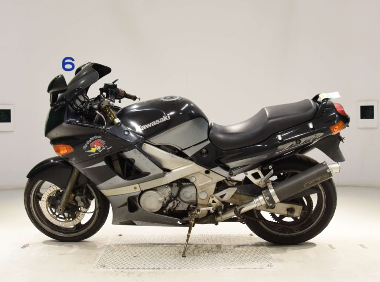 Мотоцикл Kawasaki ZZ-R400 с пробегом 86375 km