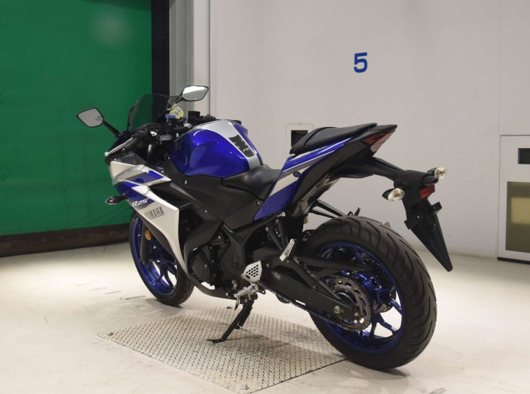 Мотоцикл Yamaha YZF-R25 с пробегом 15915 km