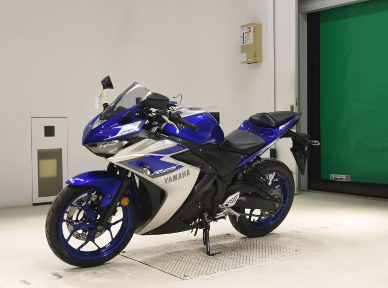 Мотоцикл Yamaha YZF-R25 с пробегом 15915 km