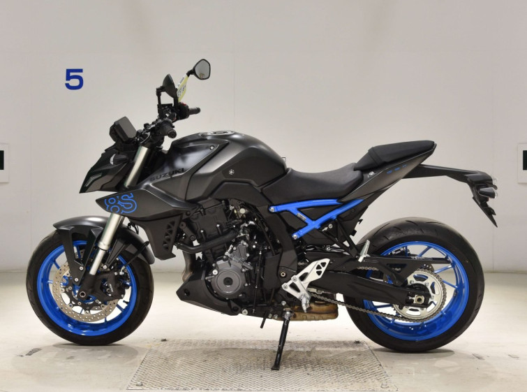 Мотоцикл Suzuki GSX-8S с пробегом 3818 km
