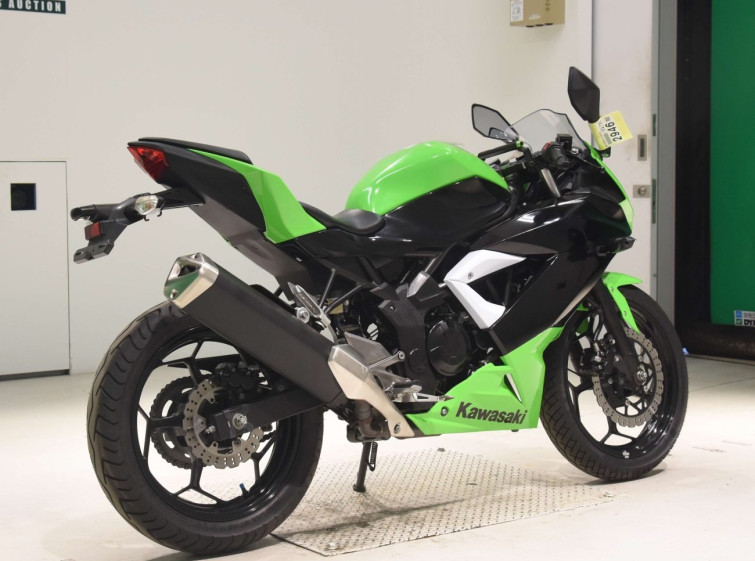 Мотоцикл Kawasaki NINJA250 с пробегом 15428 km