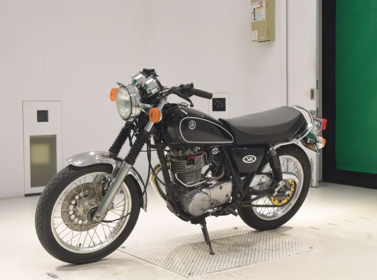 Мотоцикл Yamaha SR400 з пробігом 4625 km