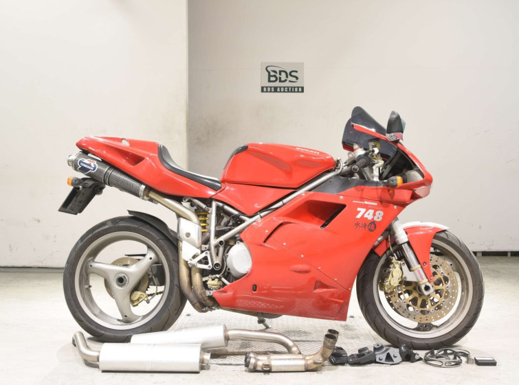 Мотоцикл Ducati 748 з пробігом 18540 km
