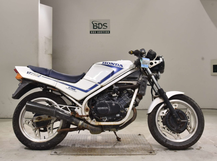 Мотоцикл Honda VT250Z с пробегом 92296 km