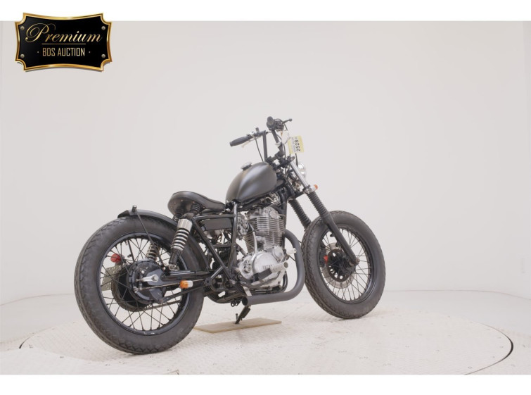 Мотоцикл Yamaha SR400-2 с пробегом 3411 km