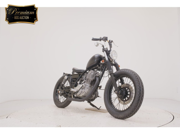 Мотоцикл Yamaha SR400-2 с пробегом 3411 km