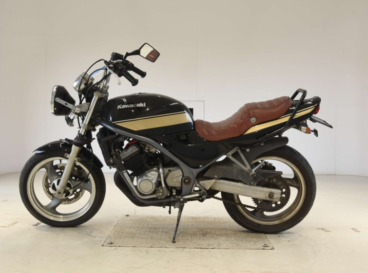 Мотоцикл Kawasaki BALIUS ZR250