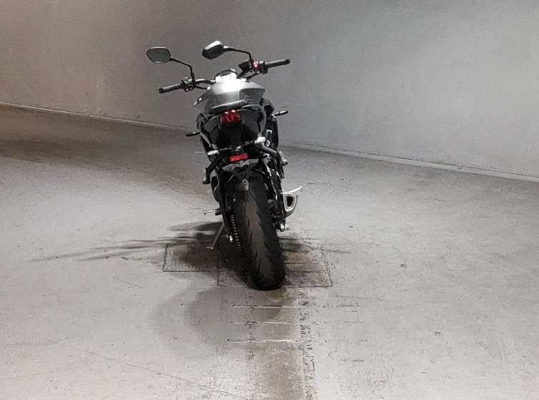 Мотоцикл Triumph STREET TRIPLE R з пробігом 6367 km