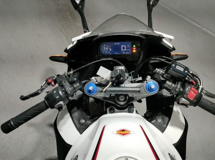 Мотоцикл Honda CBR400R з пробігом 15426 km