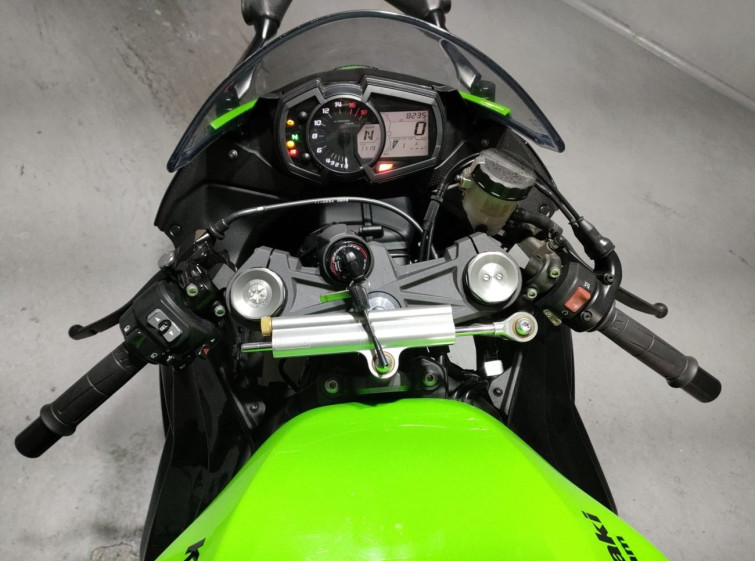 Мотоцикл Kawasaki ZX-6R с пробегом 8235 km