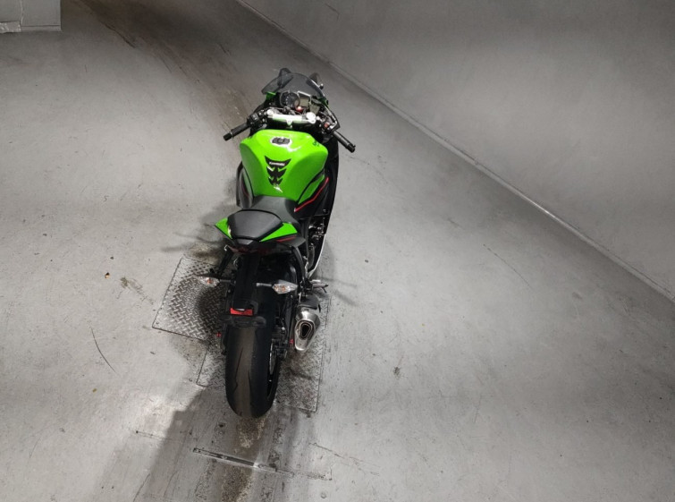 Мотоцикл Kawasaki ZX-6R с пробегом 8235 km