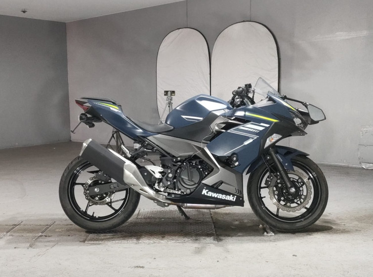 Мотоцикл Kawasaki NINJA400 с пробегом 6326 km