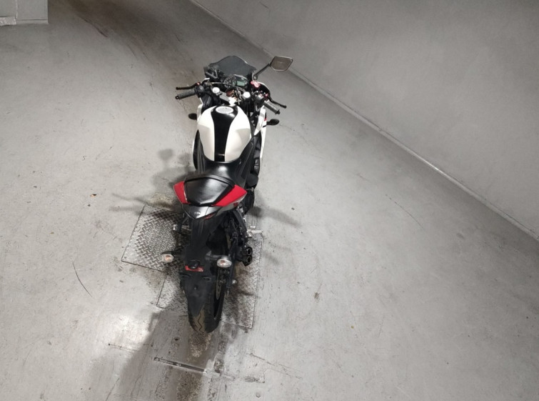 Мотоцикл Yamaha YZF-R25 с пробегом 30194 km