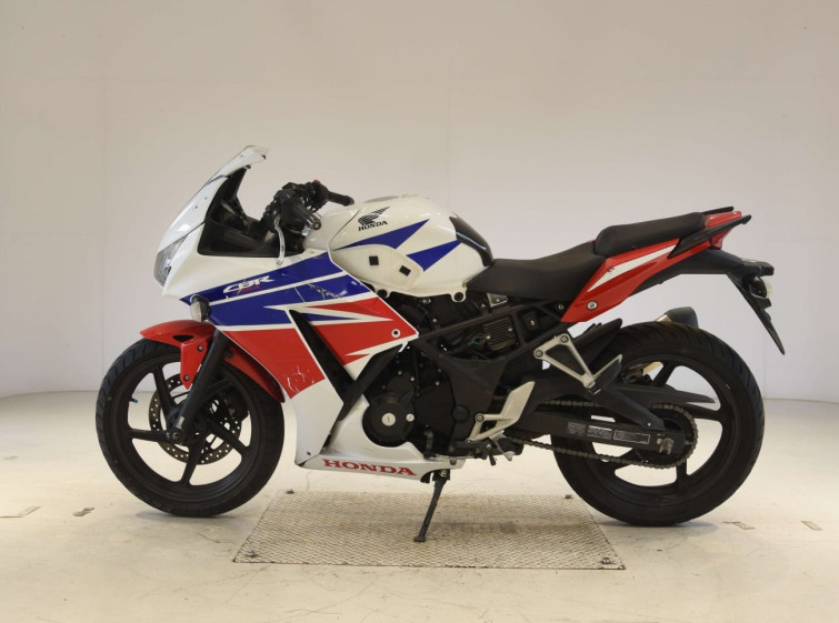 Мотоцикл Honda CBR250R
